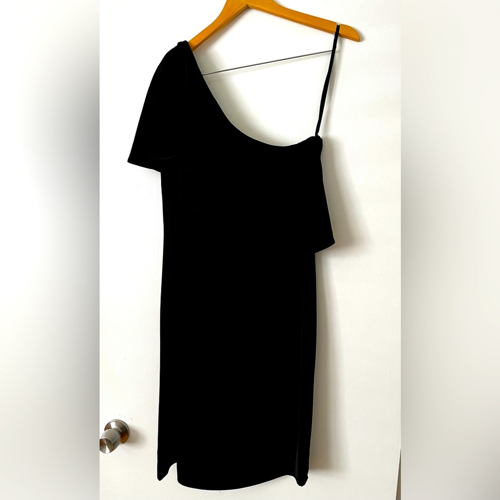 Lauren Elegant Black One-Shoulder Dress